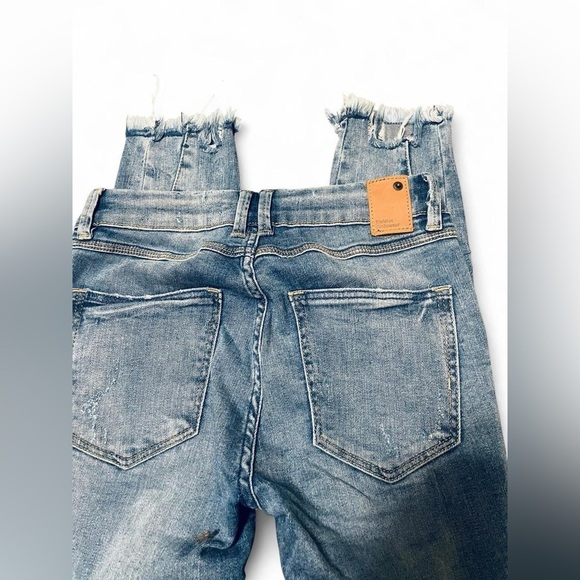 Zara Women's Distressed Skinny Jeans - Light Blue - Picture 4 of 4